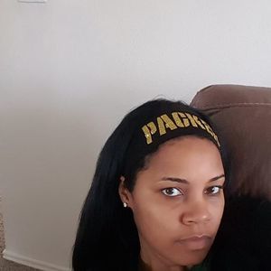 Meet your Posher, Charlette